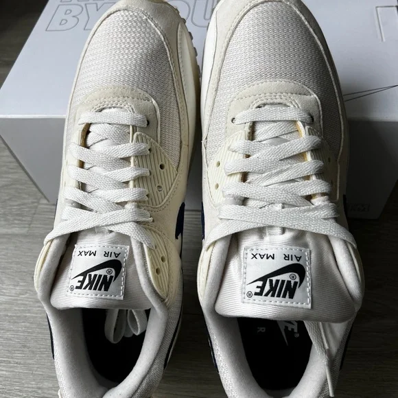 Nike ID White/Sail and Midnight Navy Blue Air Max 90 Sneakers (US 10.5M) - Picture 7 of 8